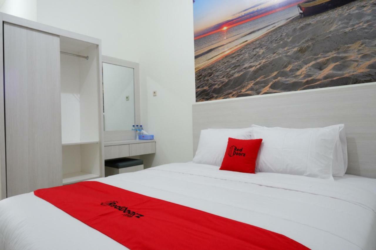 Reddoorz Near Mataram University Εξωτερικό φωτογραφία