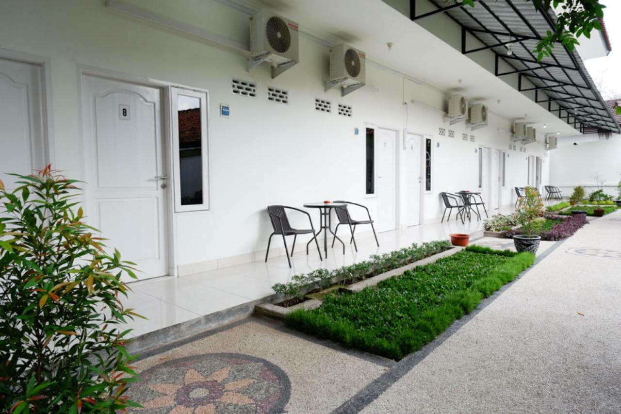 Reddoorz Near Mataram University Εξωτερικό φωτογραφία