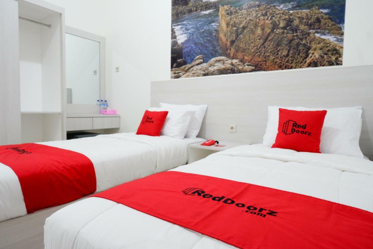 Reddoorz Near Mataram University Εξωτερικό φωτογραφία